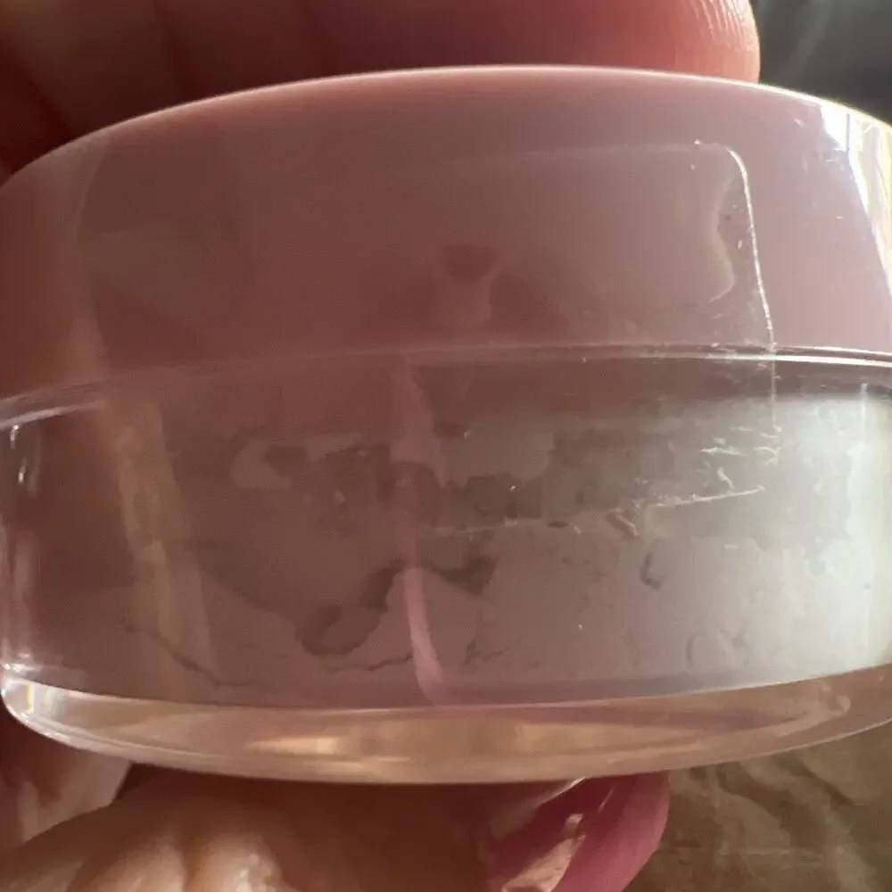 Hard Candy LUMINIZING BODY POWDER + Rosehip Oil Marilyn Monroe .35oz